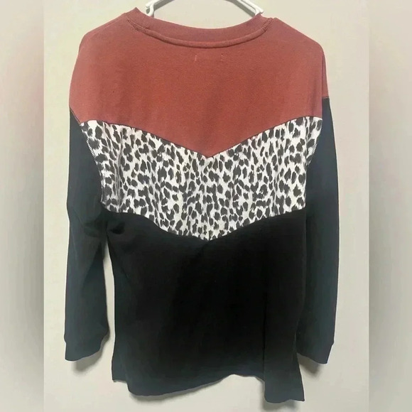 Women’s Maurice’s size Medium oversized sweater - Picture 2 of 3